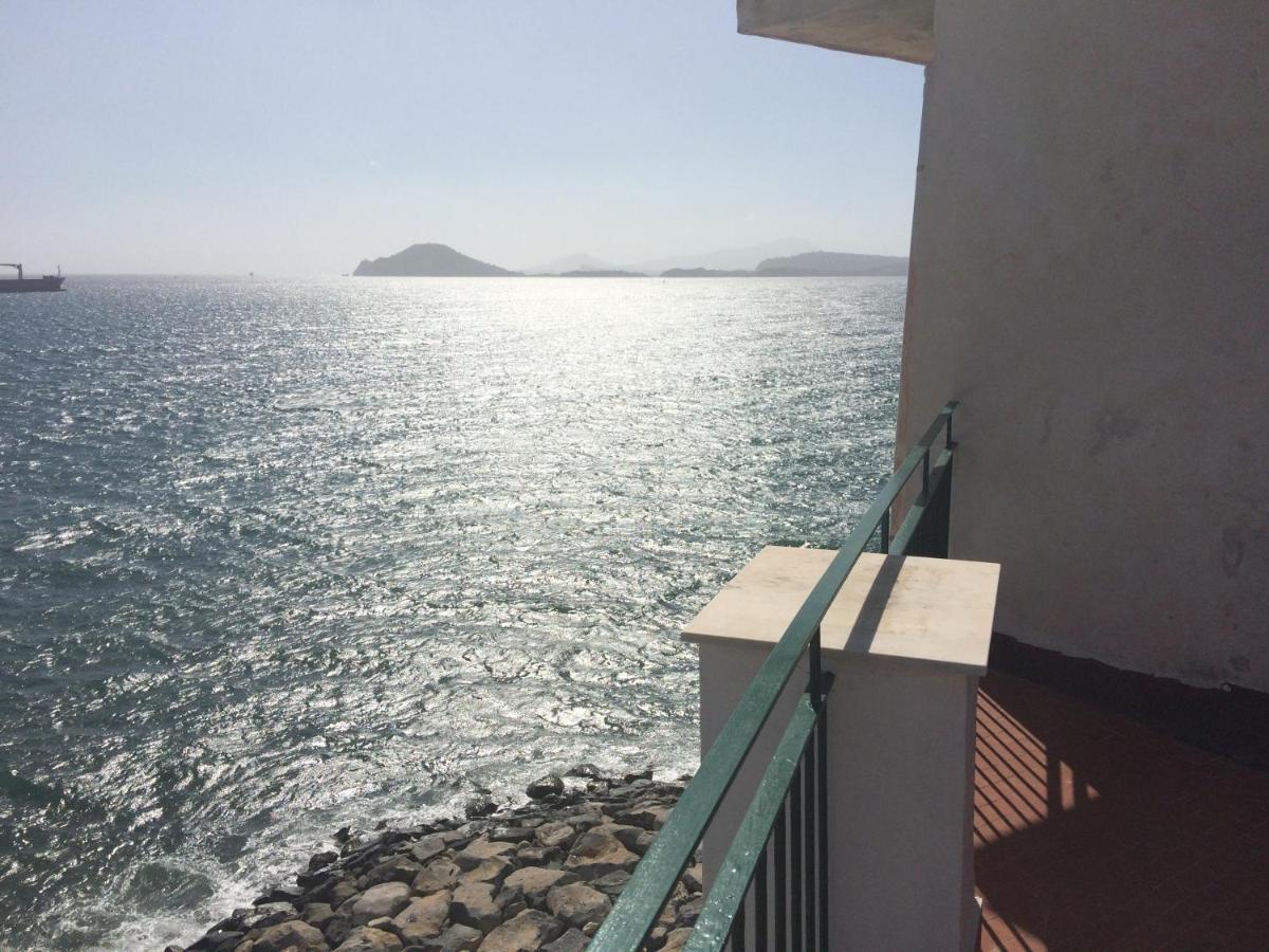 The Reef House Bed and Breakfast Pozzuoli Buitenkant foto